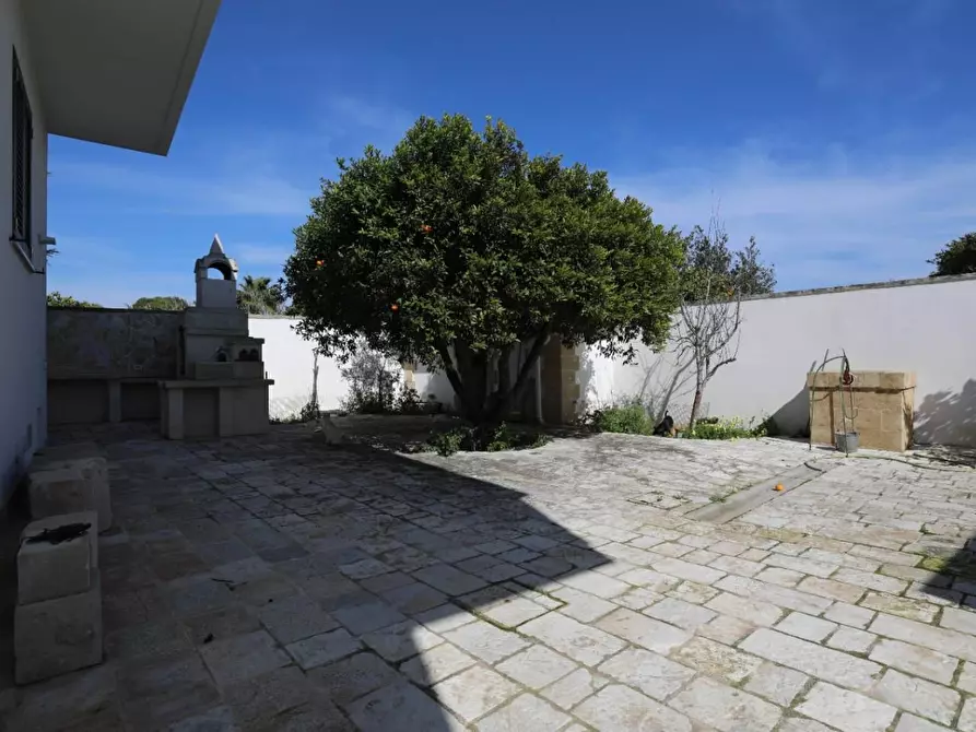 Immagine 43 di Villa in vendita  a Calimera