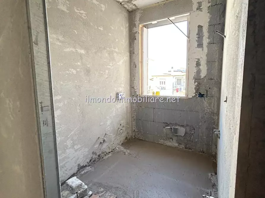 Immagine 11 di Appartamento in vendita  a Cecina