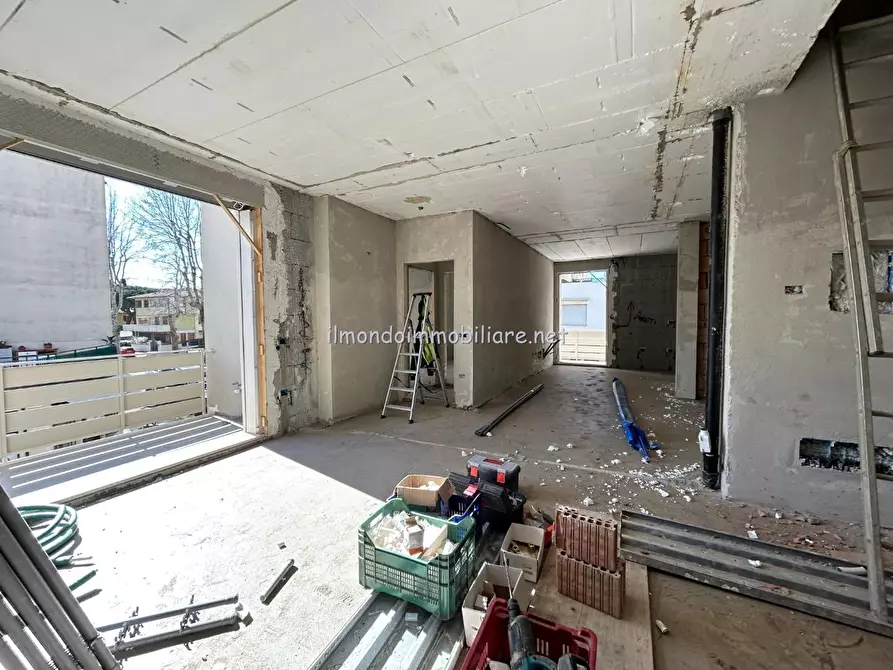 Immagine 9 di Appartamento in vendita  a Cecina