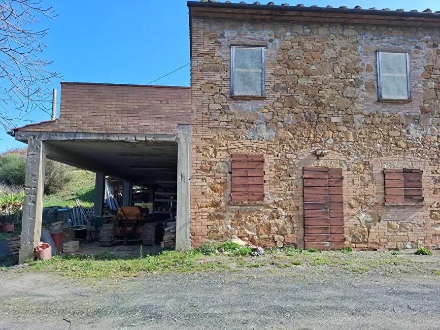 Immagine 8 di Casa colonica in vendita  a Montaione