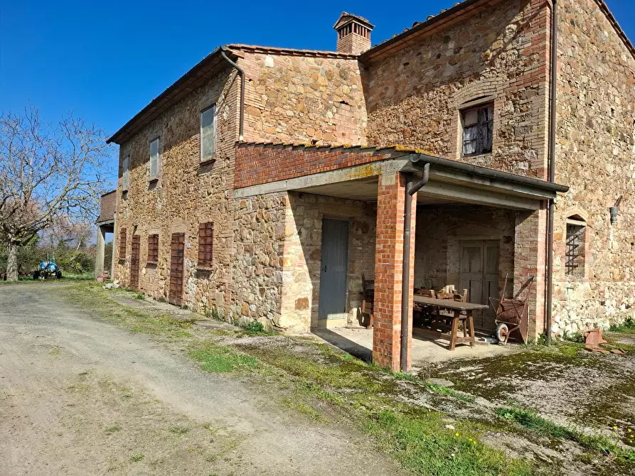 Immagine 2 di Casa colonica in vendita  a Montaione