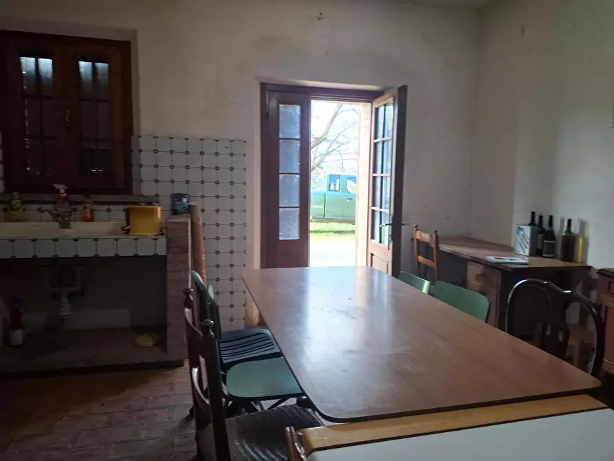 Immagine 9 di Casa colonica in vendita  a Montaione