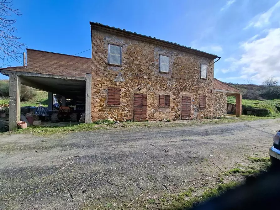 Immagine 3 di Casa colonica in vendita  a Montaione
