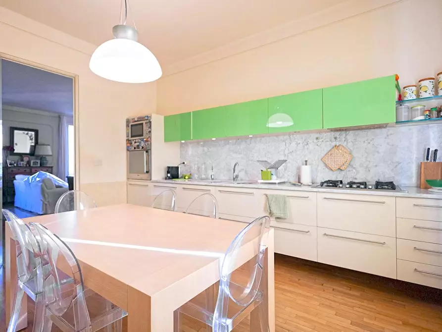 Immagine 14 di Villa in vendita  a Pisa