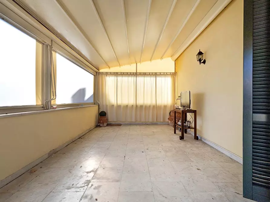 Immagine 11 di Villa in vendita  a Pisa