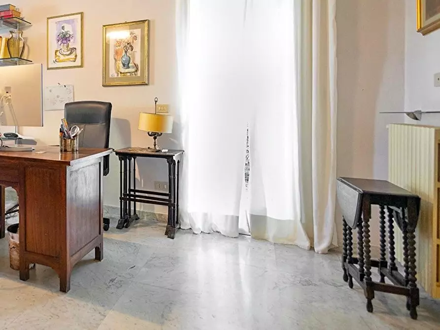 Immagine 4 di Villa in vendita  a Pisa