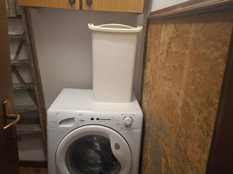 Immagine 19 di Appartamento in vendita  a Pisa