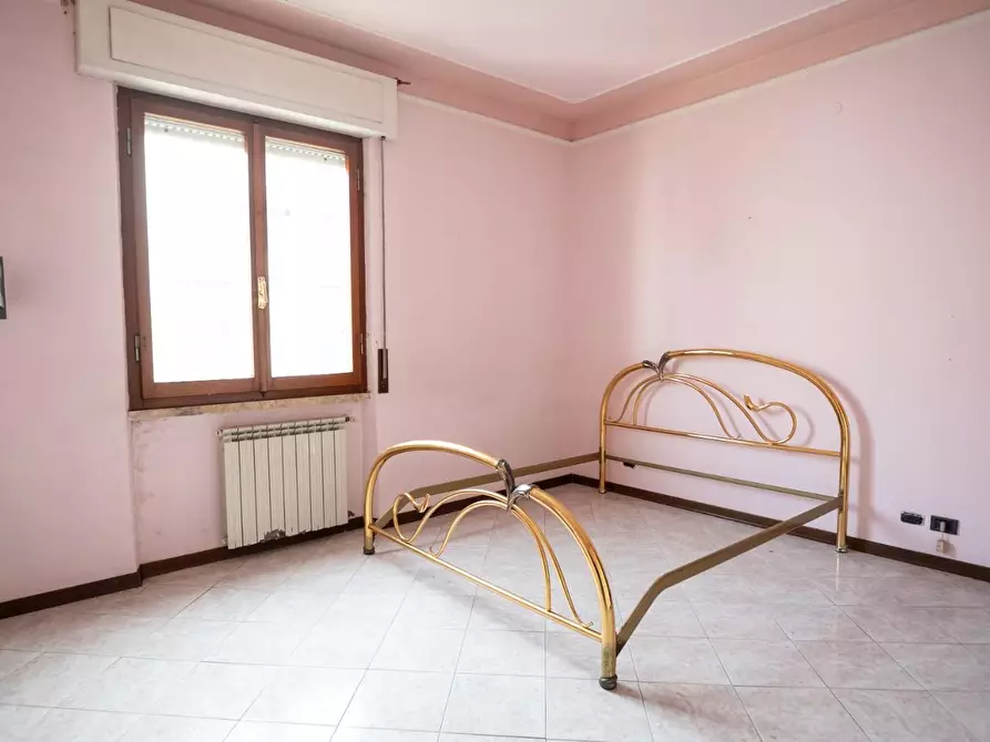 Immagine 12 di Appartamento in vendita  a Carrara