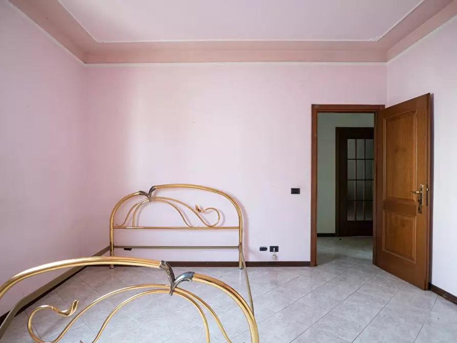 Immagine 13 di Appartamento in vendita  a Carrara