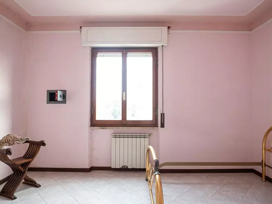 Immagine 11 di Appartamento in vendita  a Carrara