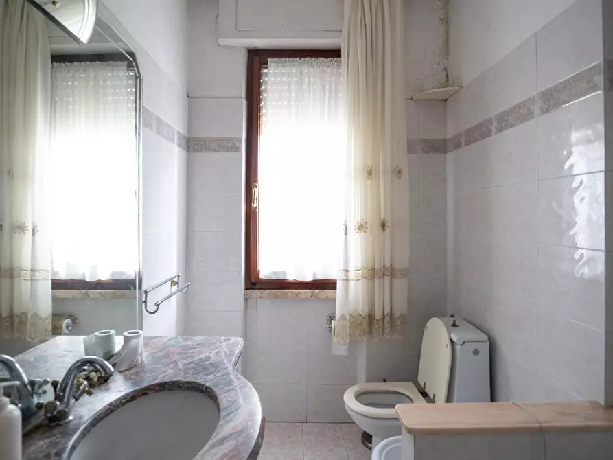 Immagine 3 di Appartamento in vendita  a Carrara