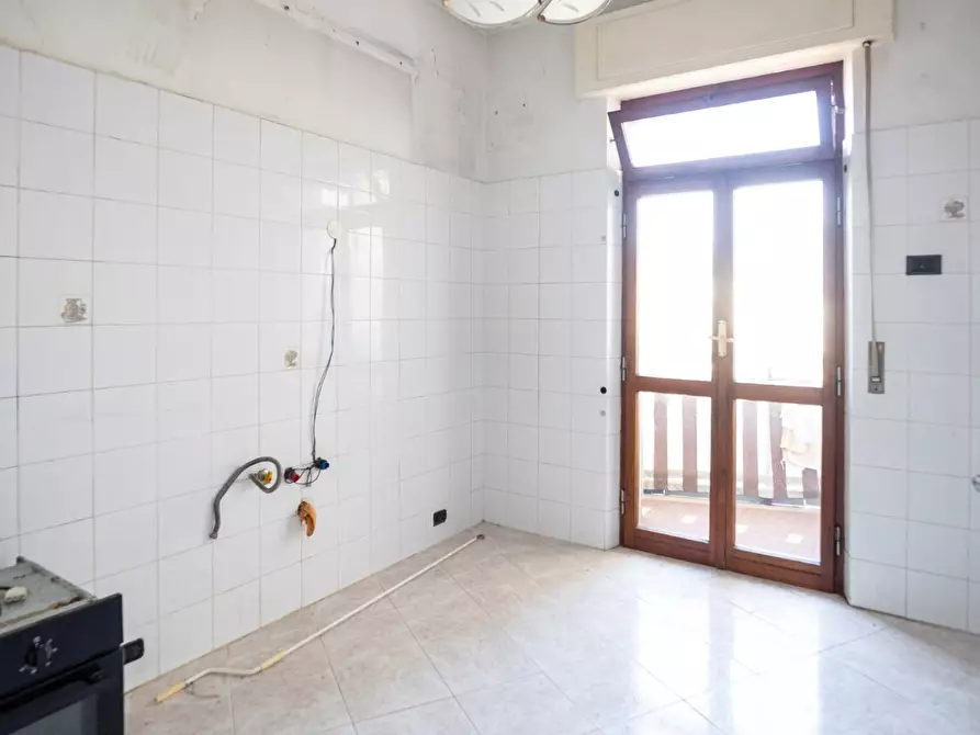 Immagine 18 di Appartamento in vendita  a Carrara