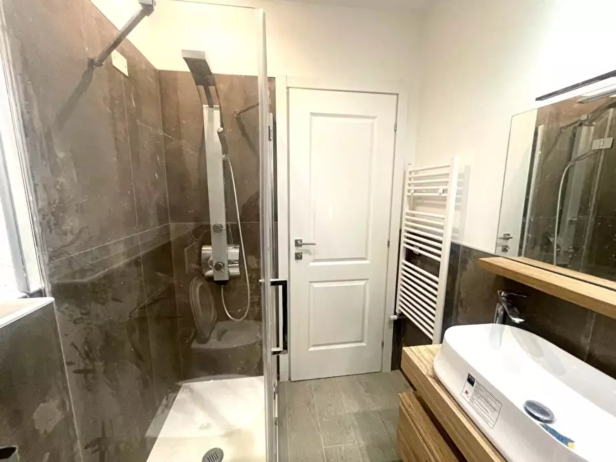 Immagine 41 di Appartamento in vendita  a Massa