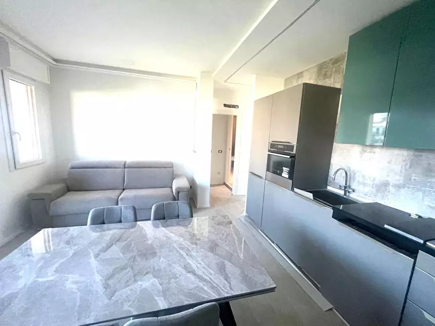 Immagine 13 di Appartamento in vendita  a Massa