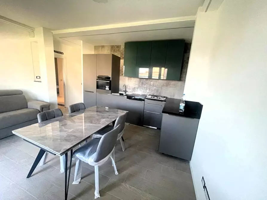 Immagine 4 di Appartamento in vendita  a Massa