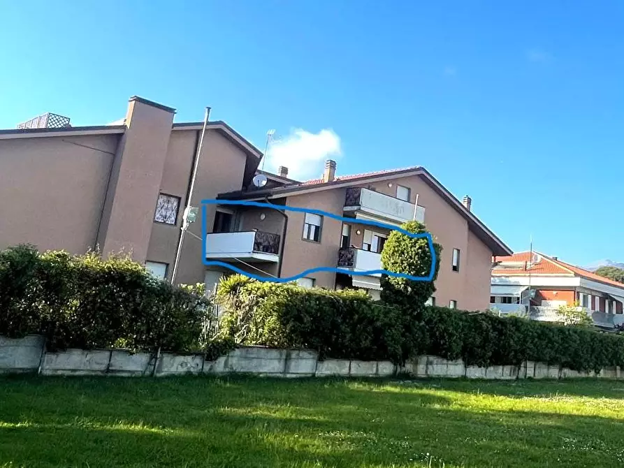 Immagine 2 di Appartamento in vendita  a Massa