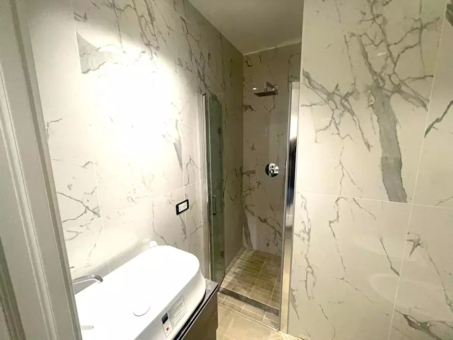 Immagine 23 di Appartamento in vendita  a Massa