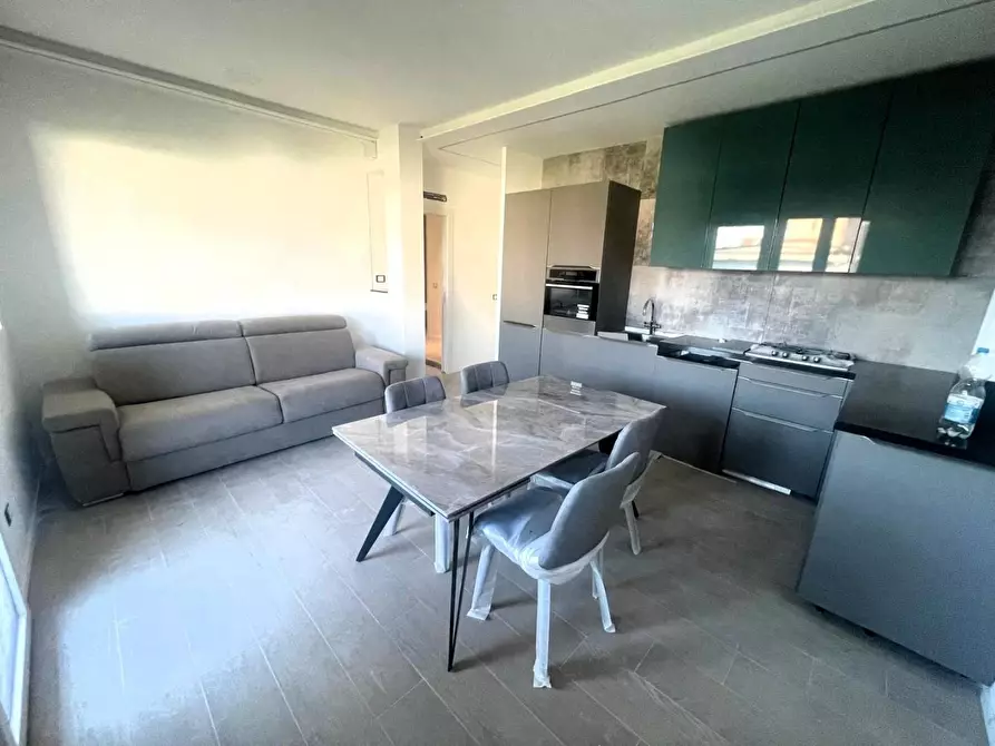 Immagine 3 di Appartamento in vendita  a Massa