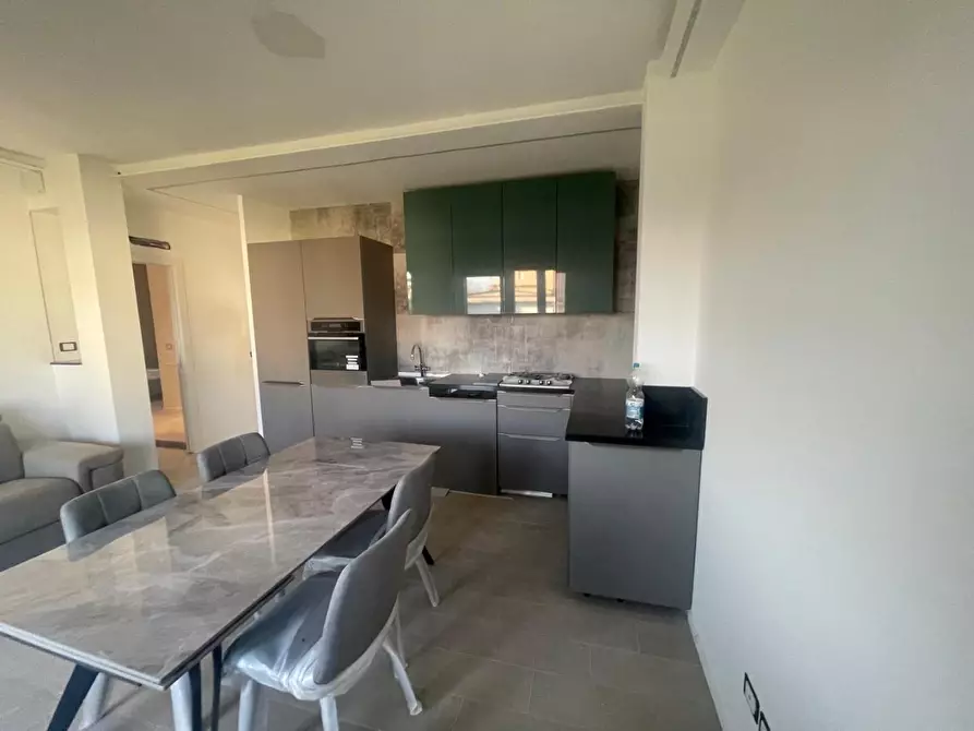 Immagine 10 di Appartamento in vendita  a Massa