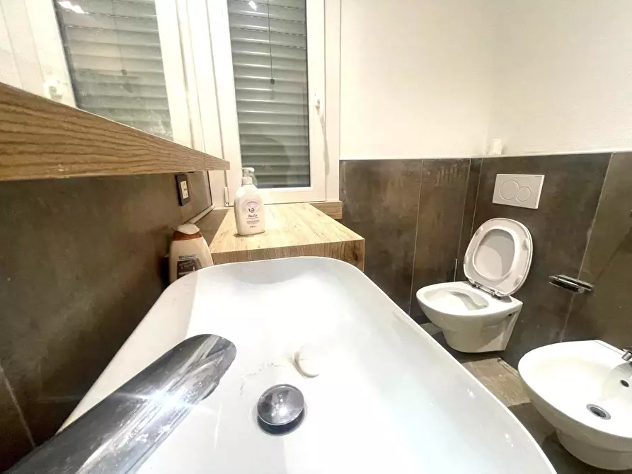 Immagine 42 di Appartamento in vendita  a Massa