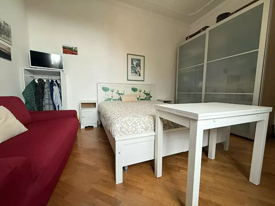 Immagine 9 di Appartamento in vendita  a Siena