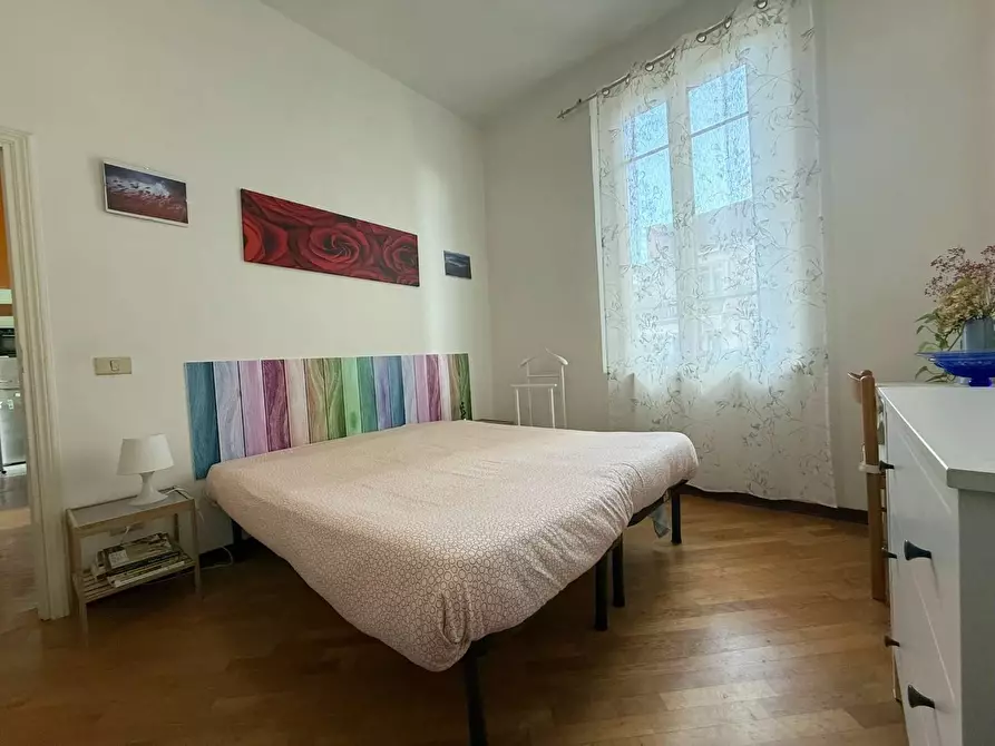 Immagine 11 di Appartamento in vendita  a Siena