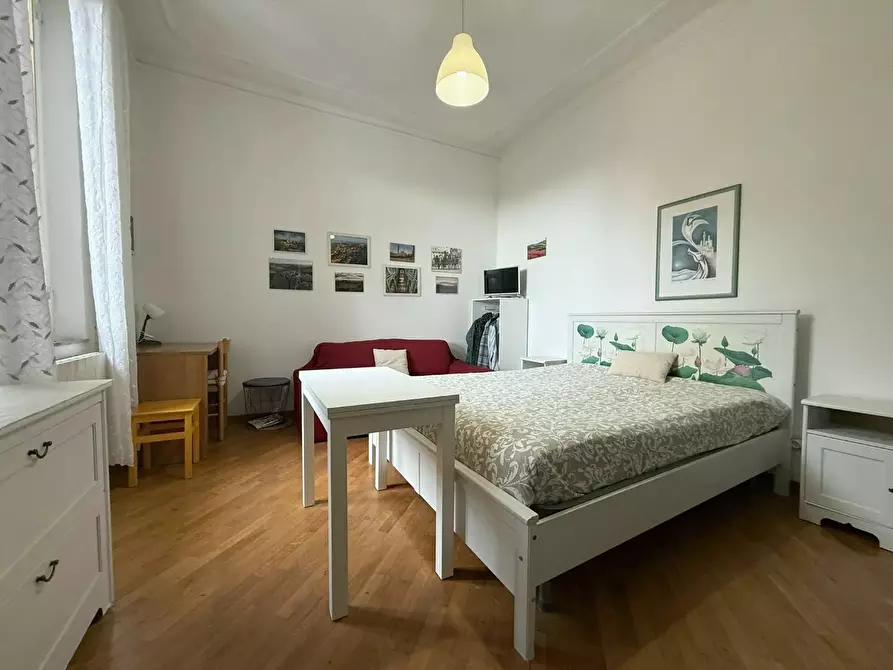 Immagine 4 di Appartamento in vendita  a Siena