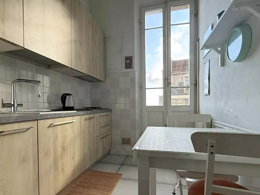 Immagine 2 di Appartamento in vendita  a Siena