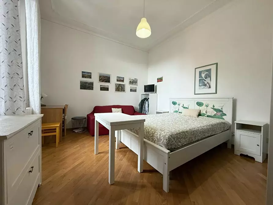 Immagine 10 di Appartamento in vendita  a Siena