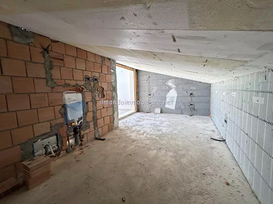 Immagine 42 di Appartamento in vendita  a Cecina