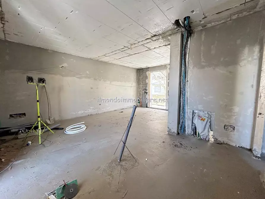 Immagine 32 di Appartamento in vendita  a Cecina