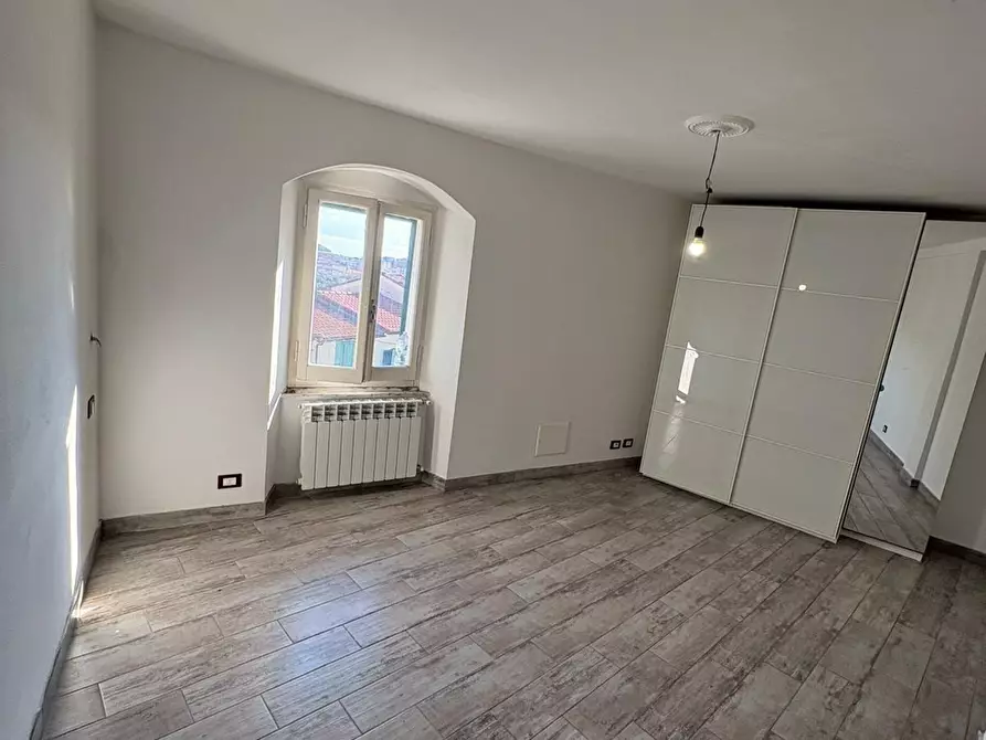 Immagine 26 di Terratetto in vendita  a Massa