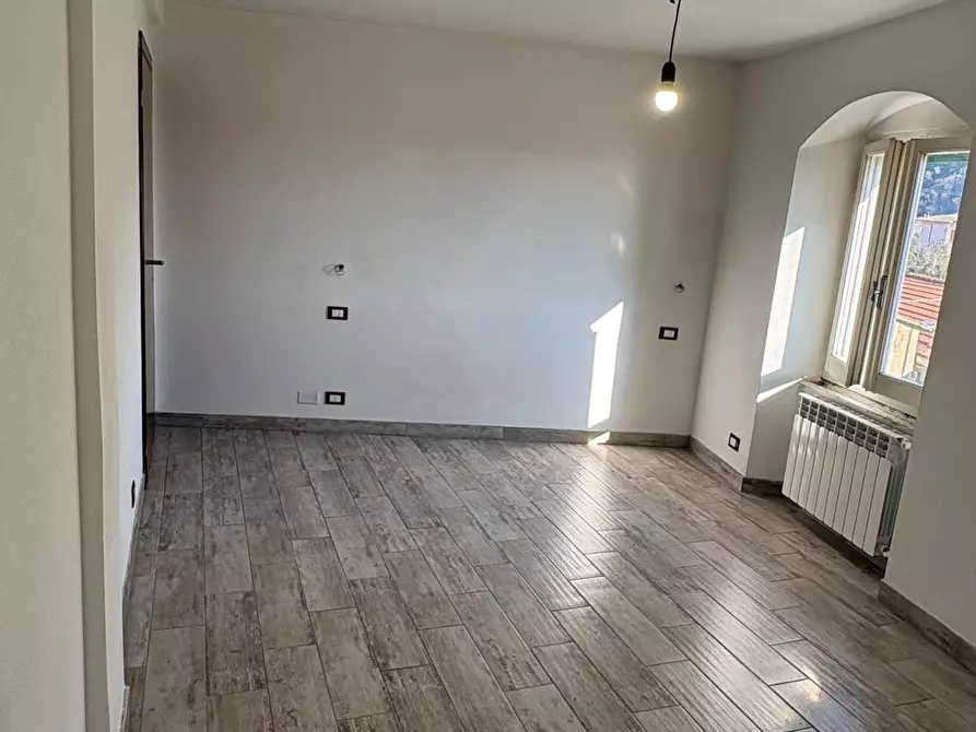 Immagine 30 di Terratetto in vendita  a Massa