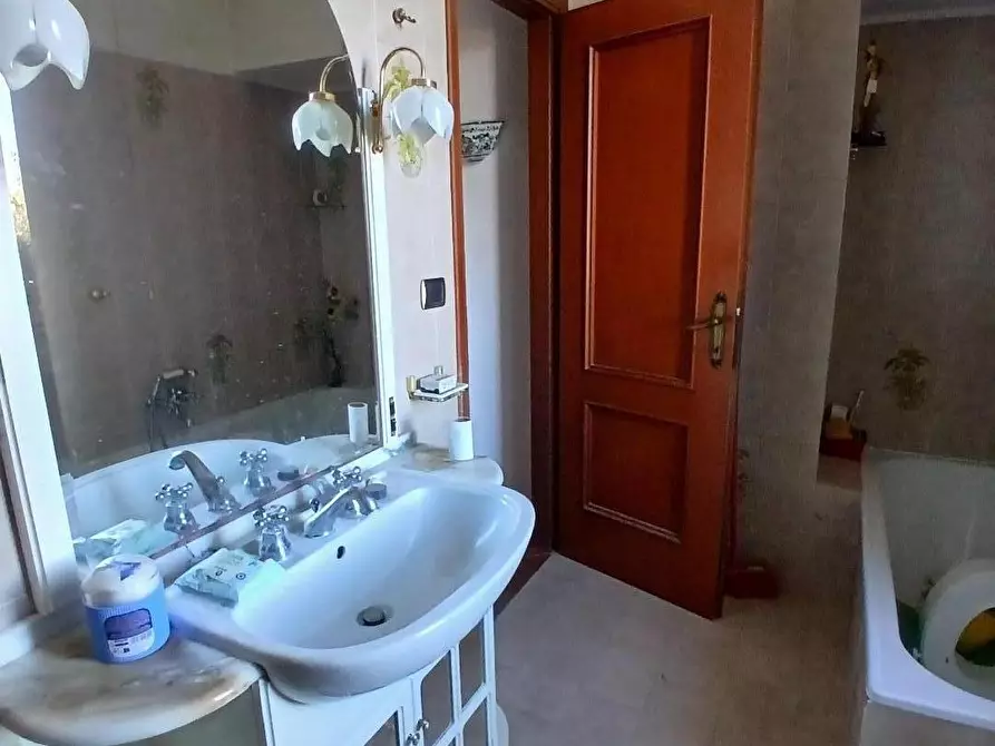 Immagine 27 di Mansarda in vendita  a Livorno