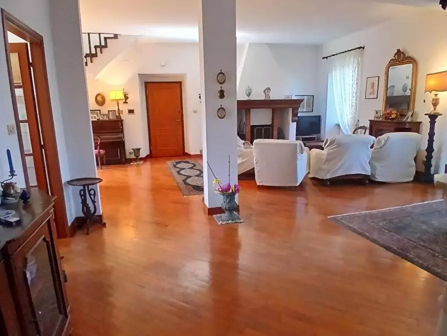 Immagine 12 di Mansarda in vendita  a Livorno