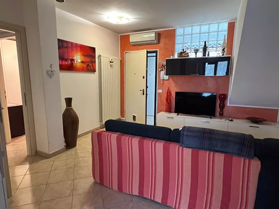 Immagine 1 di Appartamento in vendita  a Massa