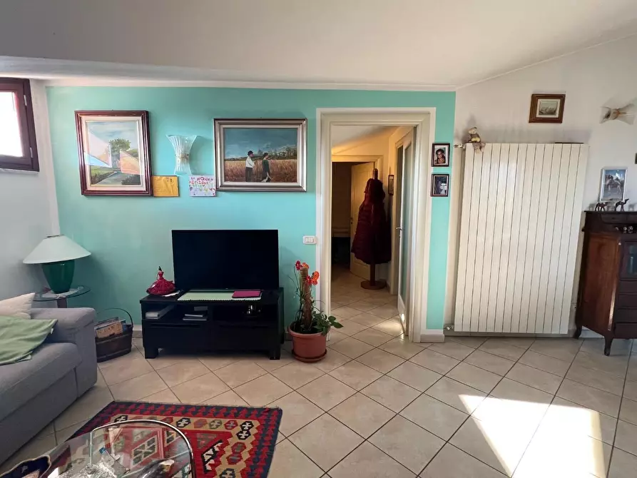 Immagine 31 di Appartamento in vendita  a Massa