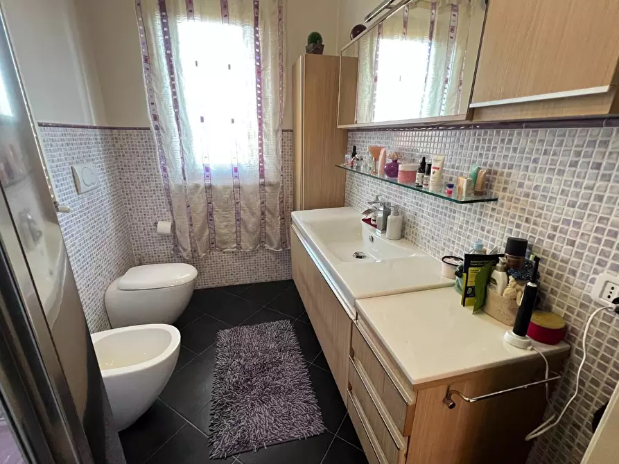 Immagine 22 di Appartamento in vendita  a Massa