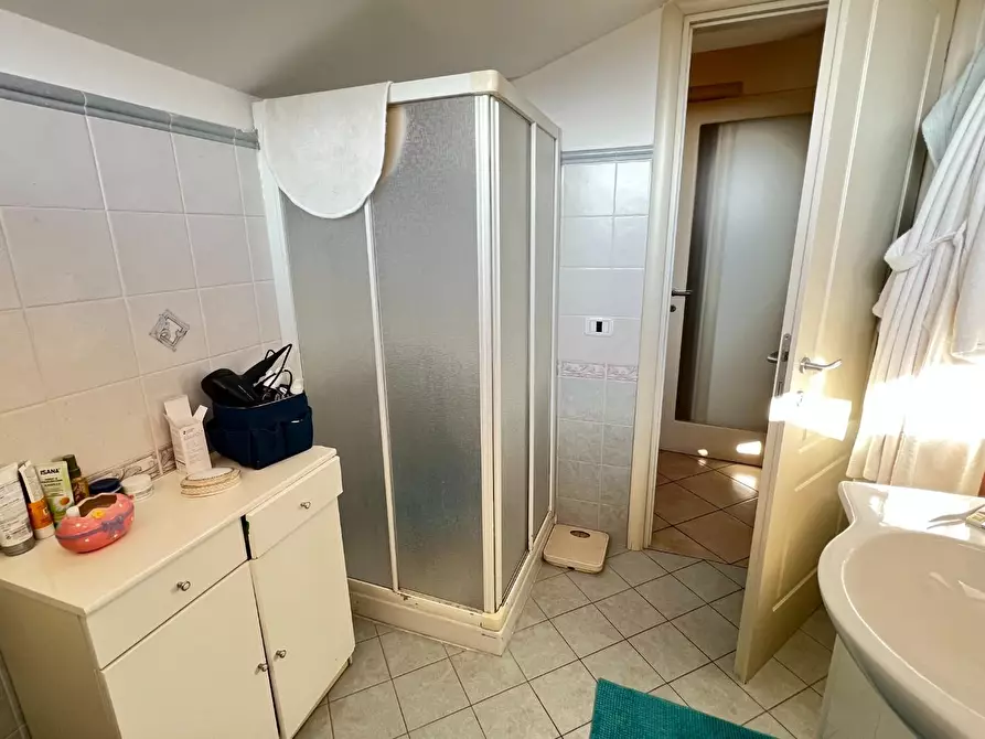 Immagine 41 di Appartamento in vendita  a Massa