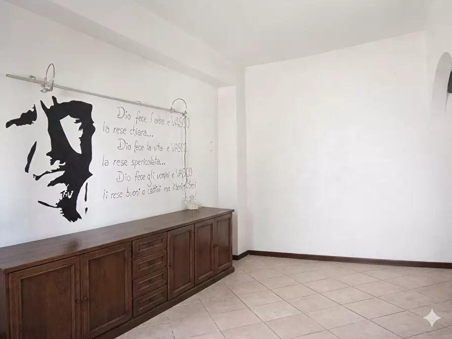 Immagine 5 di Appartamento in vendita  a Cascina