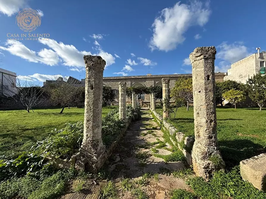 Immagine 12 di Villa in vendita  a Castrignano Del Capo