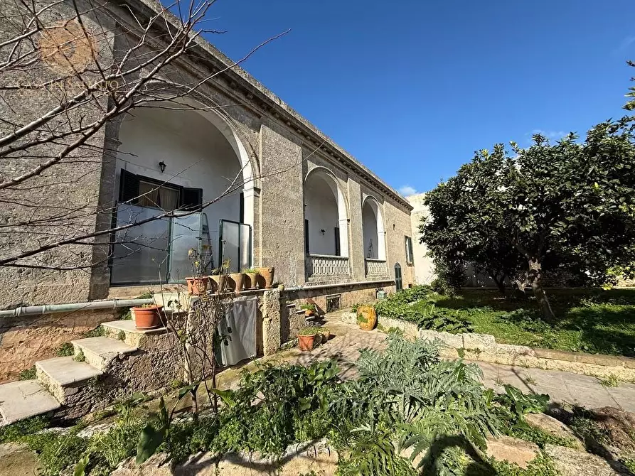 Immagine 13 di Villa in vendita  a Castrignano Del Capo