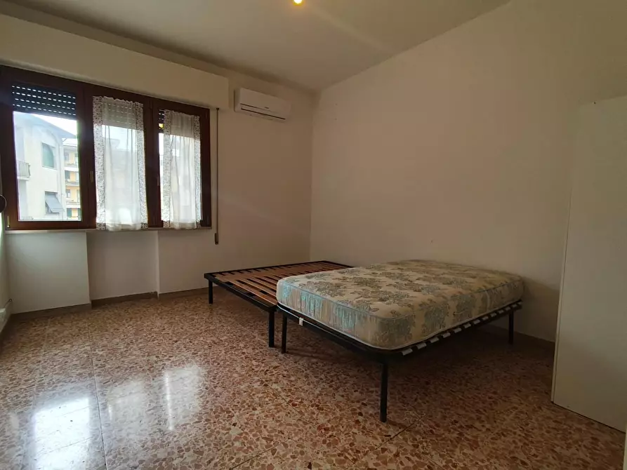 Immagine 8 di Appartamento in vendita  a Lucca