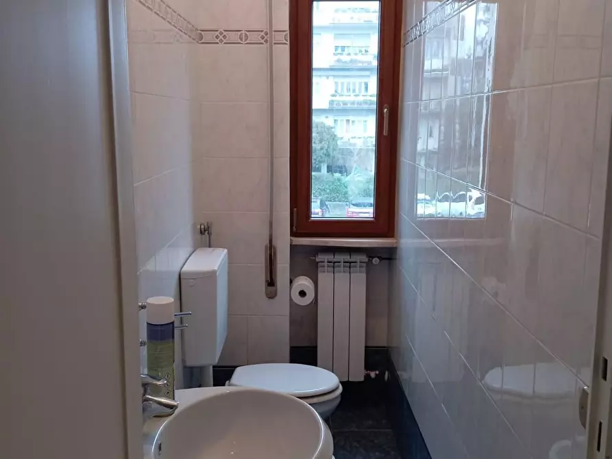 Immagine 31 di Appartamento in vendita  a Lucca