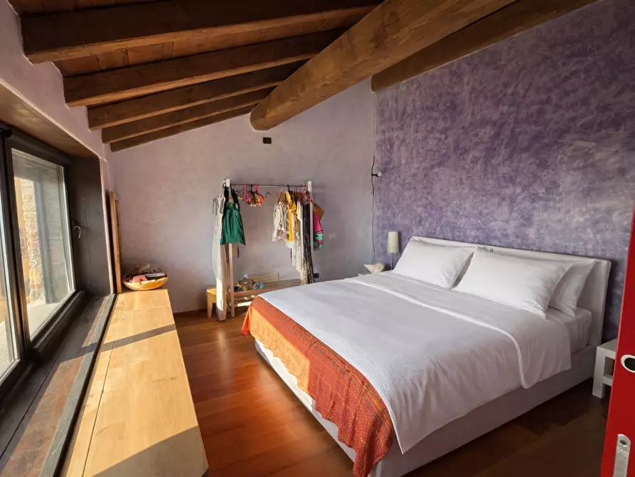 Immagine 16 di Rustico / casale in vendita  a Lucca