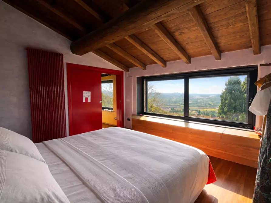 Immagine 14 di Rustico / casale in vendita  a Lucca