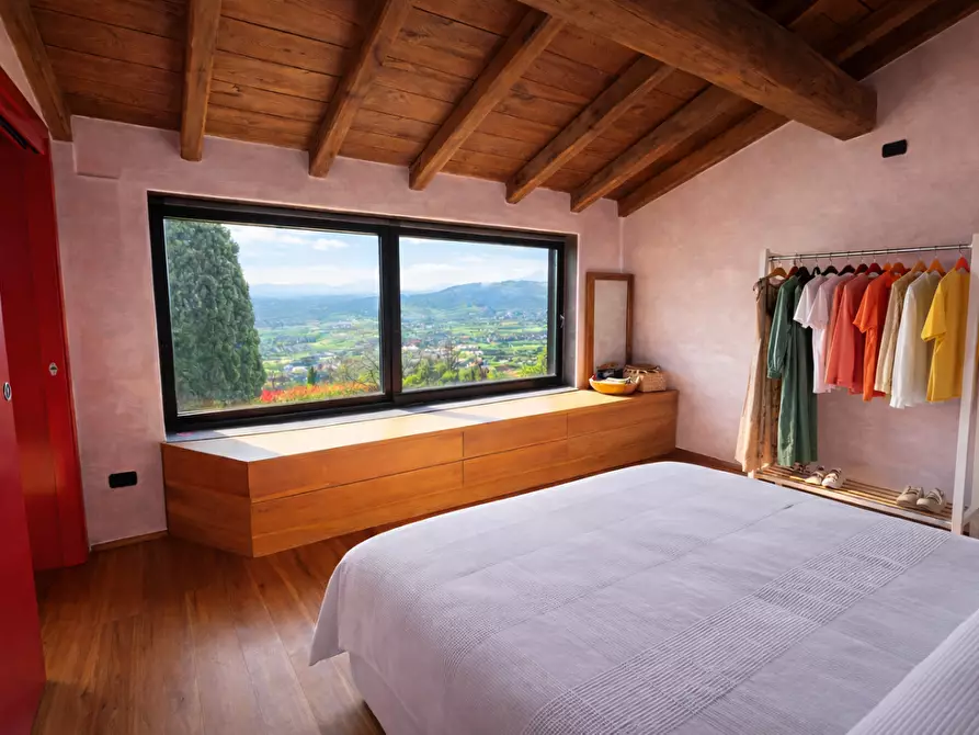 Immagine 18 di Rustico / casale in vendita  a Lucca