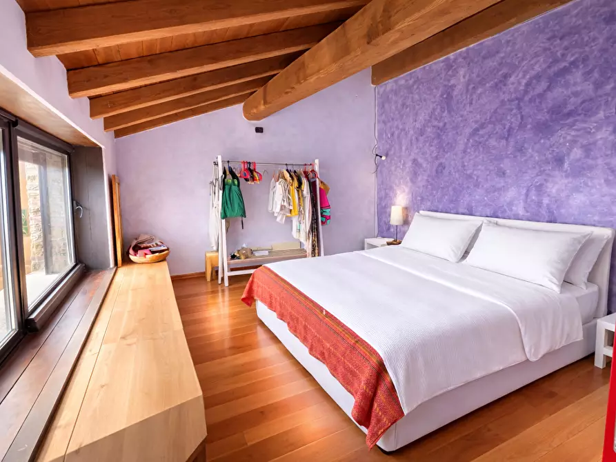 Immagine 17 di Rustico / casale in vendita  a Lucca