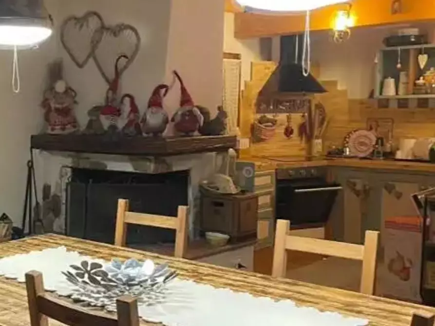 Immagine 10 di Casa indipendente in vendita  a Montignoso