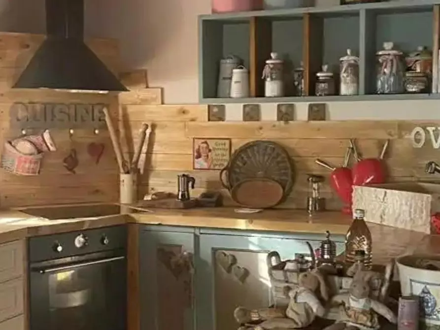 Immagine 11 di Casa indipendente in vendita  a Montignoso